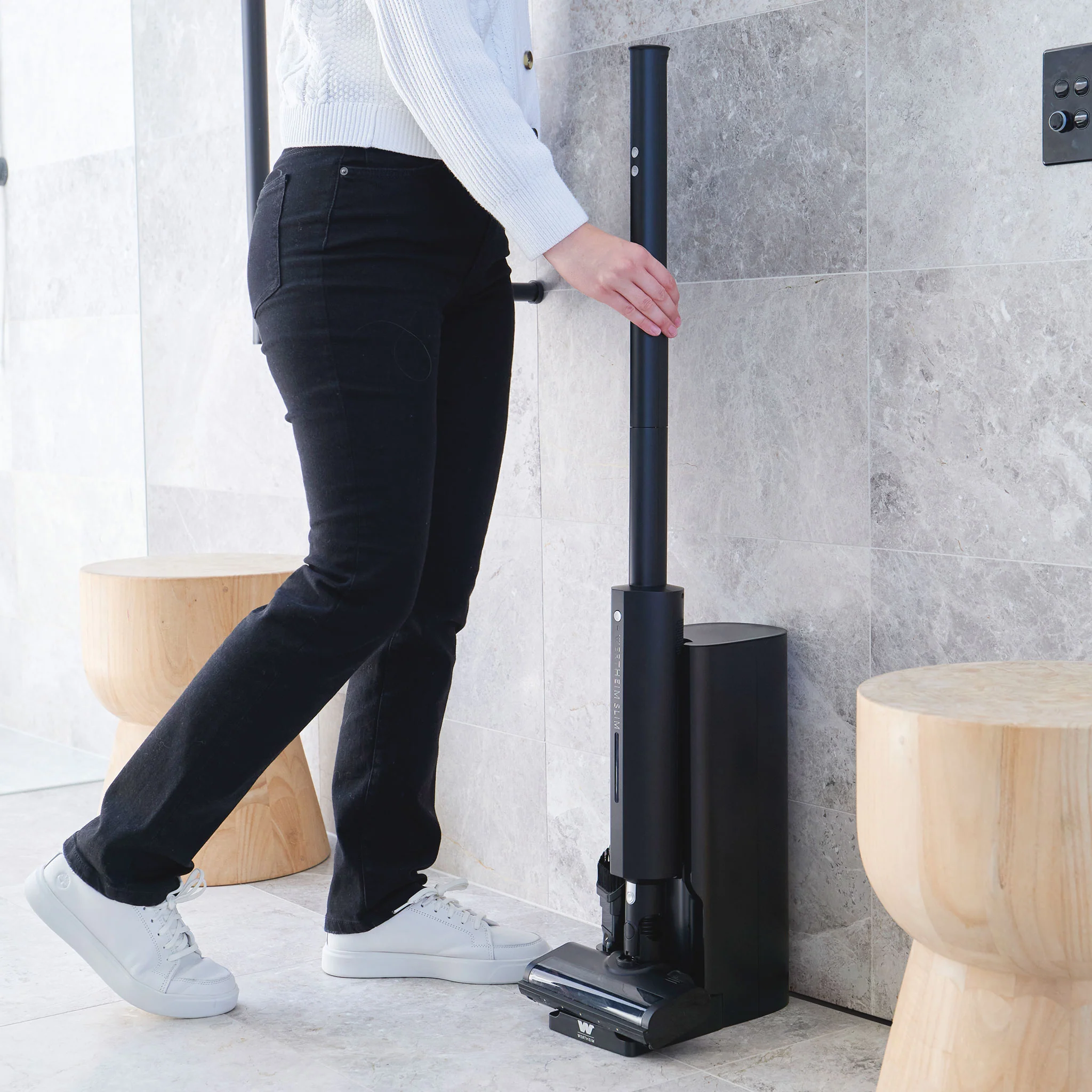 Wertheim Slim Stick Vacuum With Empty Station - Image 3